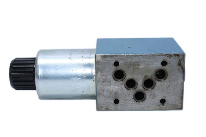 BOSCH 0 810 001 760 DIRECTIONAL CONTROL VALVE 081WV10P1V1012W5024/00D0 - Image 5