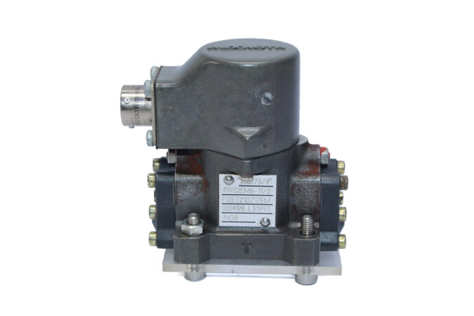 REXROTH 4WS2EM6-11/2-F12ET210Z17EM SERVO - Image 3