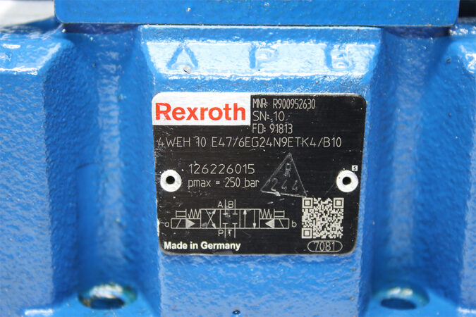 REXROTH R900548271 DIRECTIONAL CONTROL VALVE R900952630 - Image 4