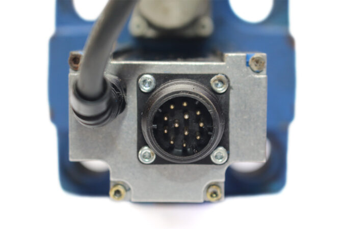 REXROTH R900714494 2-WAY PROPORTIONAL THROTTLE VALVE FESE 40 CC-31/670LK0B1M-1 - Image 9