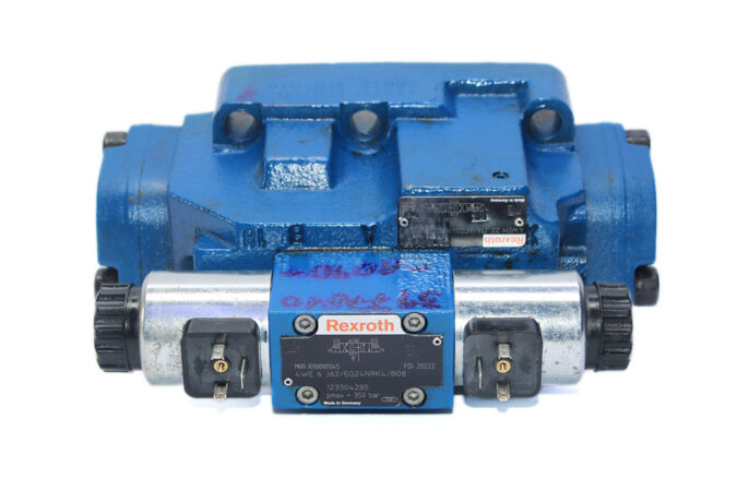 REXROTH R900901045 DIRECTIONAL CONTROL VALVE R900918440 - Image 3