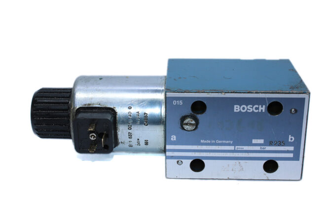 BOSCH 0 810 001 767 DIRECTIONAL CONTROL VALVE 081WV10P1V1014WS024/00D11 - Image 3