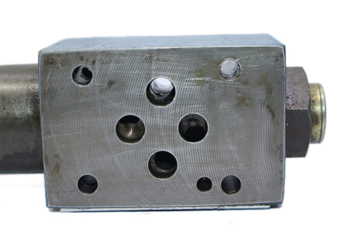 BOSCH 0 811 150 235 PRESSURE REDUCING VALVE - Image 3