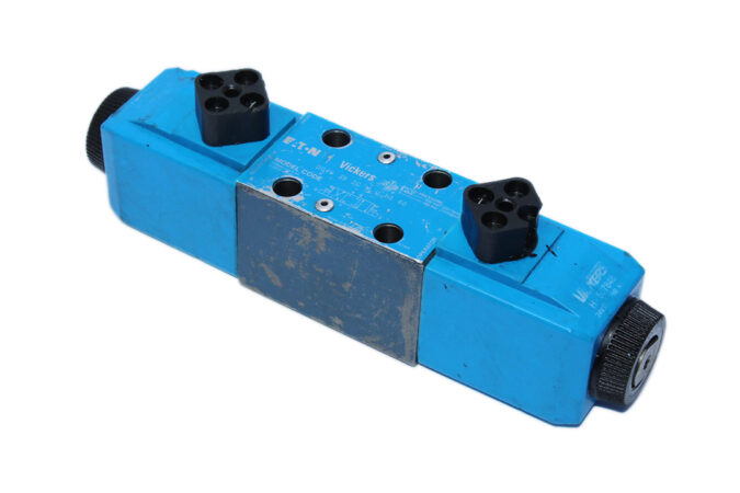 EATON/VICKERS DG4V 3S 2C M U H5 60 DIRECTIONAL CONTROL VALVE - Image 4