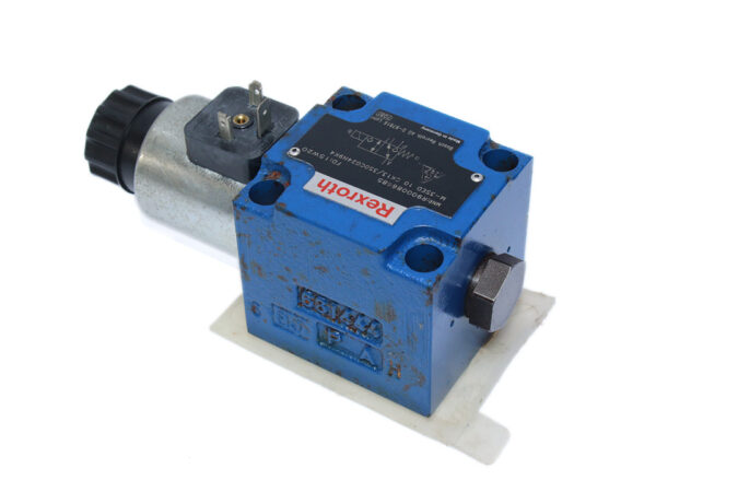 REXROTH R900086685 DIRECTIONAL CONTROL VALVE M-3SED 10 CK13/350CG24N9K4 - Image 5