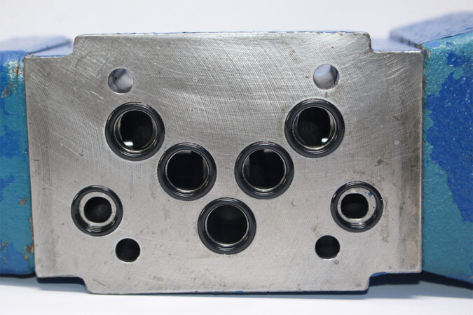 REXROTH R900874606,22/4WRDE 10-52/V PILOT VALVE R900971441 - Image 5