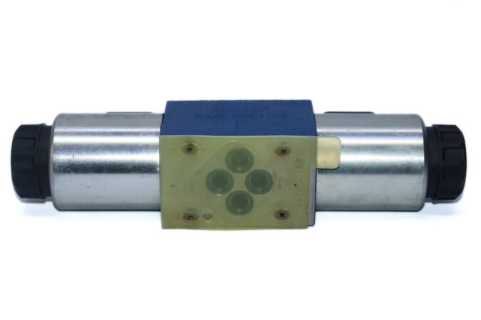 REXROTH R900561288 DIRECTIONAL CONTROL VALVE 4WE6J62/EG24N9K4 - Image 5
