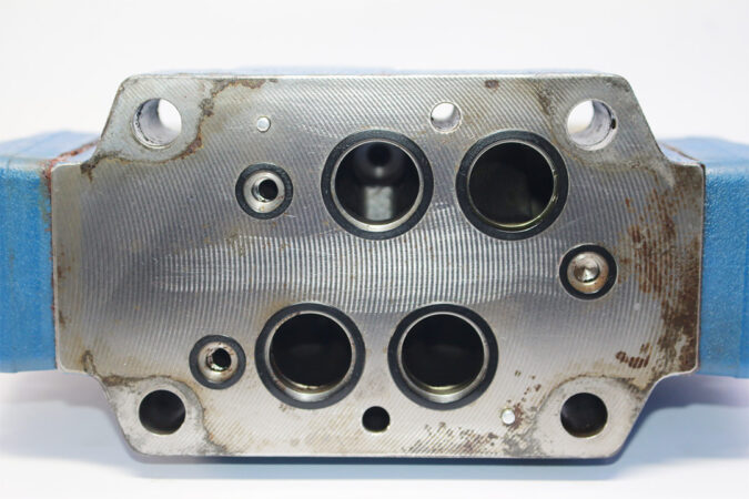 REXROTH R900561288 DIRECTIONAL CONTROL VALVE R900923972 - Image 8