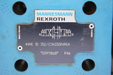 REXROTH R900911868 DIRECTIONAL CONTROL VALVE 4WE10J32/CW230N9K4