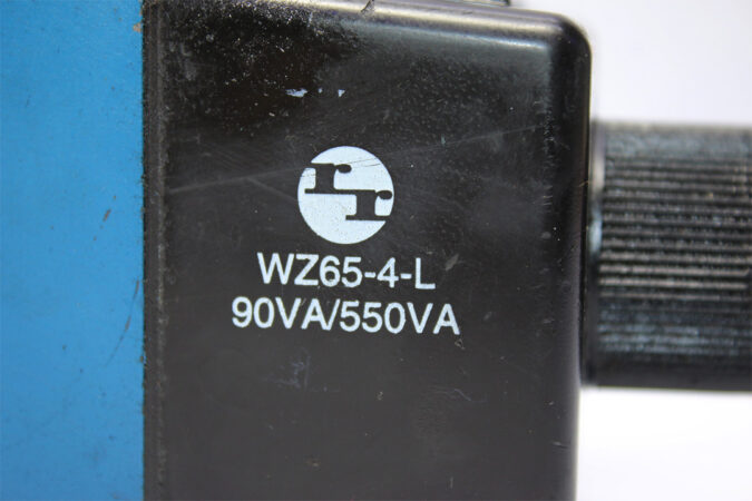 REXROTH R900911868 DIRECTIONAL CONTROL VALVE 4WE10J32/CW230N9K4 - Image 4