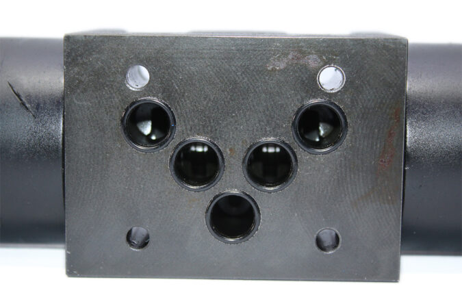 BREVINI AD5E01C W 2 DIRECTIONAL CONTROL VALVE - Image 5