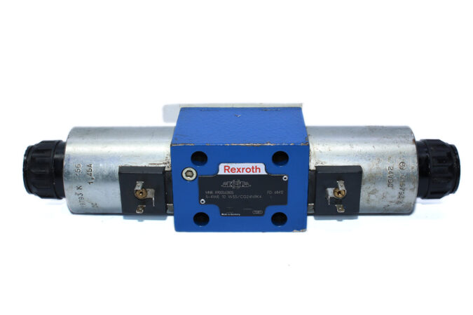 REXROTH R900563805 DIRECTIONAL CONTROL VALVE 5-4WE10W33/CG24N9K4 - Image 3
