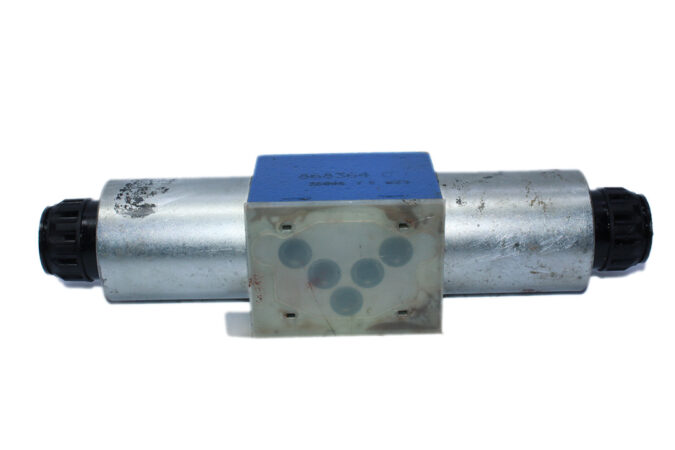 REXROTH R900563805 DIRECTIONAL CONTROL VALVE 5-4WE10W33/CG24N9K4 - Image 6