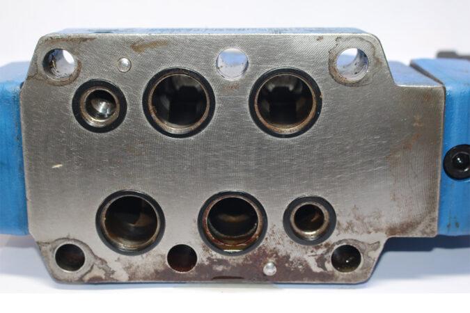 REXROTH R900891138,4WRTE-42/M PROPORTIONAL DIRECTIONAL VALVE R900742050 - Image 8