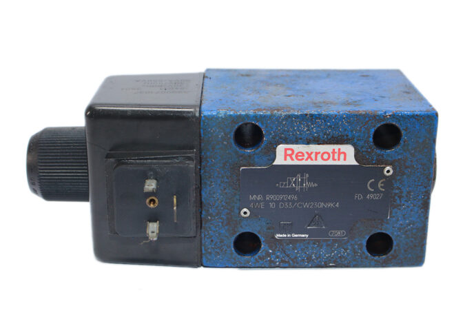 REXROTH R900912496 DIRECTIONAL CONTROL VALVE 4WE 10 D33/CW230N9K4 - Image 3