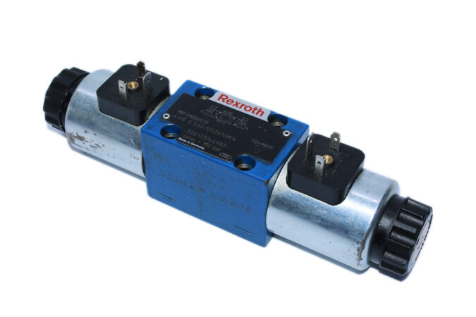 REXROTH R900561278 DIRECTIONAL CONTROL VALVE 4WE6E62/EG24N9K4 - Image 4