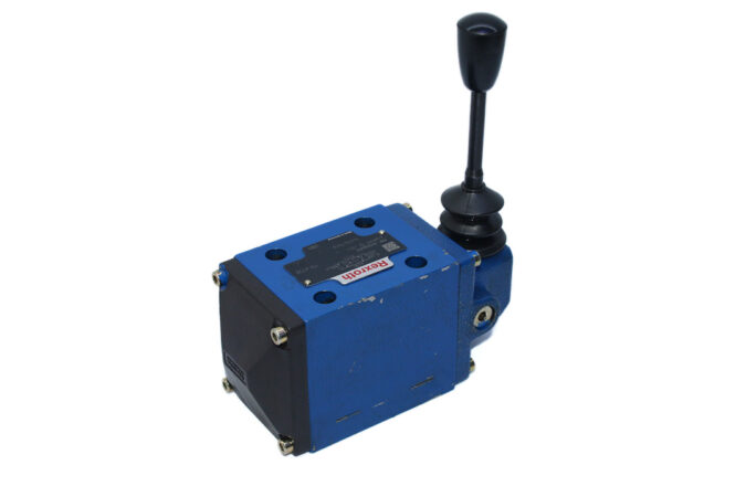 REXROTH R900586919 MANUAL DIRECTIONAL VALVE 4WMM10J31/ - Image 5