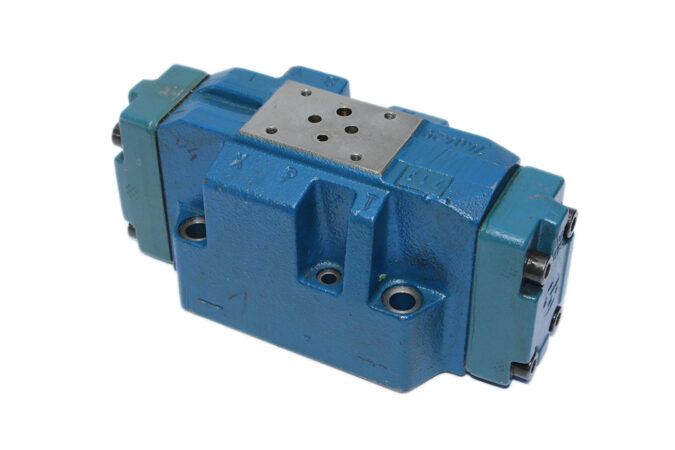 REXROTH R900927832 PILOT OPERATED DIRECTIONAL VALVE 4WEH 16 J72/6EG24N9ETK4/B08 - Image 5