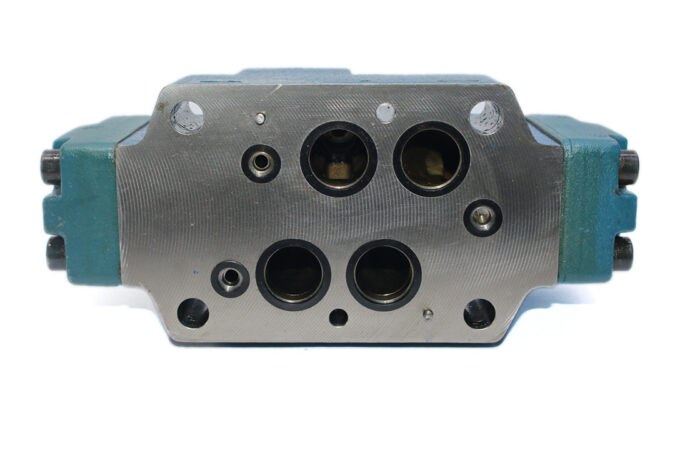 REXROTH R900927832 PILOT OPERATED DIRECTIONAL VALVE 4WEH 16 J72/6EG24N9ETK4/B08 - Image 7