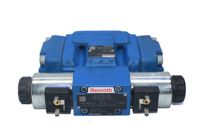 REXROTH R900952630 DIRECTIONAL CONTROL VALVE R900548271 - Image 3