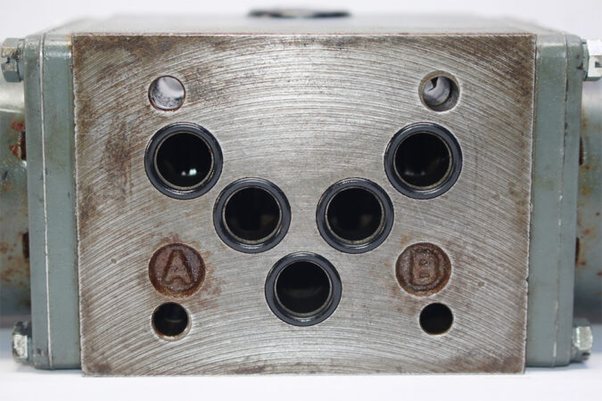 REXROTH 4WE 10 R11/LG24NZ5L DIRECTIONAL CONTROL VALVE - Image 3