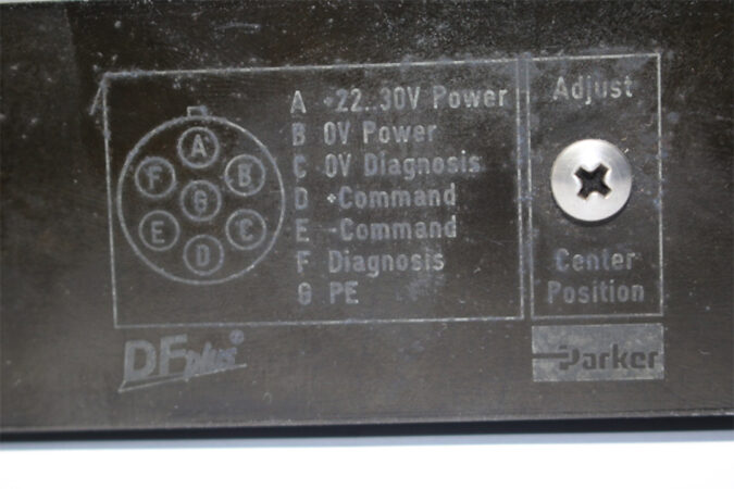 PARKER D1FPE01FC9NB00 12 Proportional Directional Control Valve - Image 3