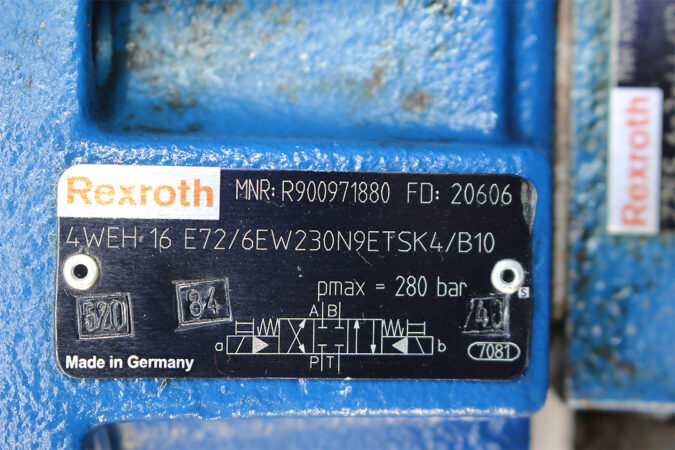 REXROTH R900921079 DIRECTIONAL CONTROL VALVE R900971880 - Image 4