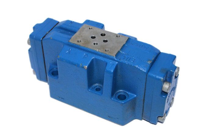 REXROTH R900928784 PILOT OPERATED DIRECTIONAL VALVE 4WEH 16 E72/6EG24N9ETK4/B08 - Image 5