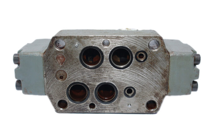 REXROTH 4WEH 16 J2-61/6AG24NETZ5L/B08 PILOT OPERATED DIRECTIONAL VALVE - Image 6