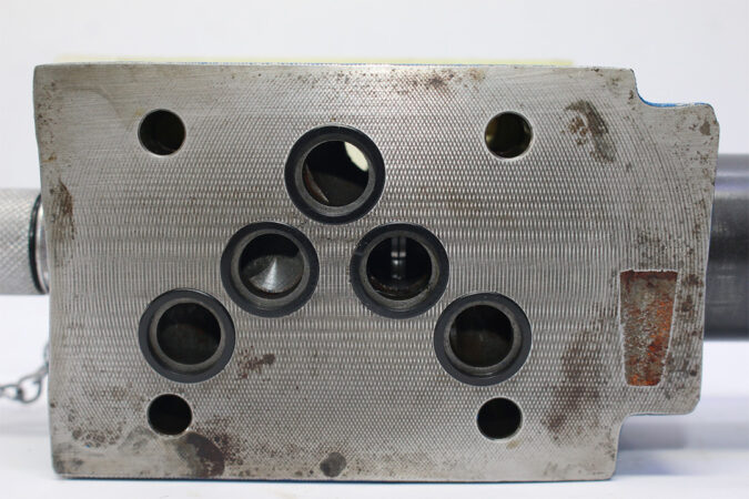 REXROTH R900410884 PRESSURE REDUCING VALVE ZDR 10 DA2-54/150Y - Image 7