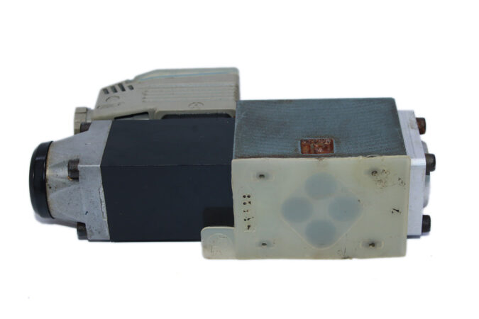 REXROTH 4WE 6 EA52/AW220/50NZ5L DIRECTIONAL CONTROL VALVE - Image 4