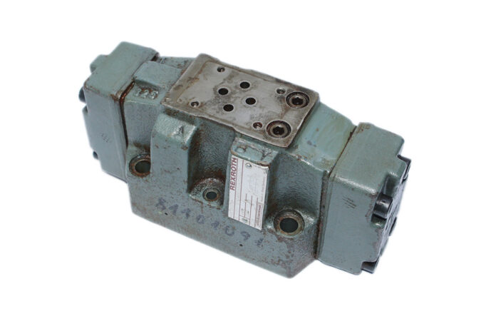 REXROTH 4WRZ10E50-51/6A24NZ4/M PILOT OPERATED PROPORTIONAL DIRECTIONAL CONTROL VALVE - Image 3