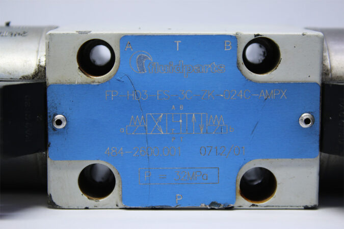 FLUID PARTS FP-HD3-ES-3C-ZK-024C-AMPX DIRECTIONAL CONTROL VALVE