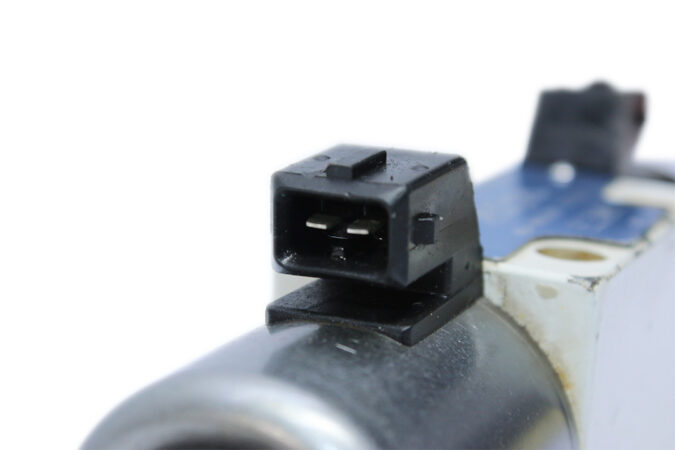 FLUID PARTS FP-HD3-ES-3C-ZK-024C-AMPX DIRECTIONAL CONTROL VALVE - Image 5