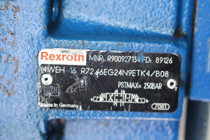 REXROTH R900927134 DIRECTIONAL CONTROL VALVE R900901045 - Image 3