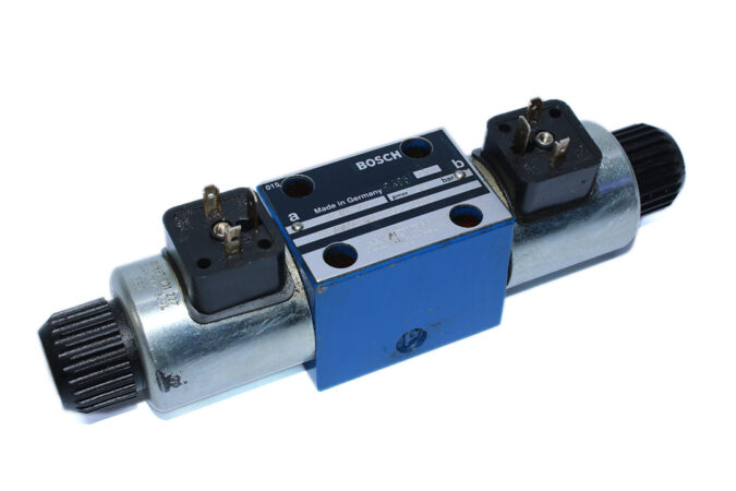 BOSCH 0 810 091 212 DIRECTIONAL CONTROL VALVE 081WV06P1V1004WS024/00D0