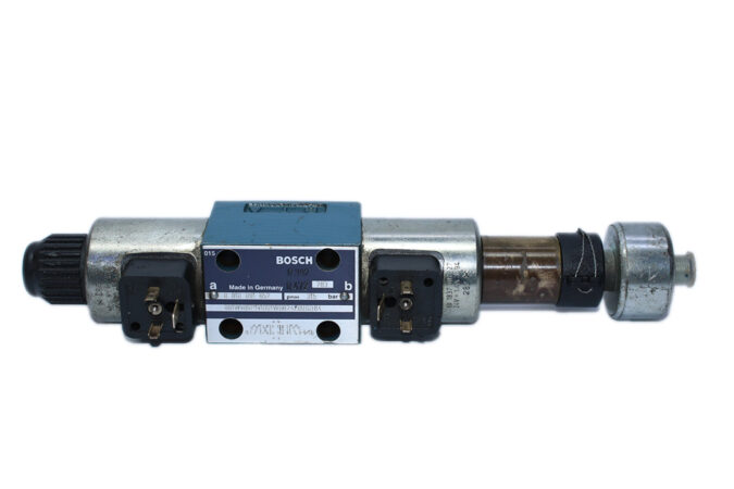 BOSCH 0 810 091 652 DIRECTIONAL CONTROL VALVE 081WV06P1V1001WS024/00SD84 - Image 3