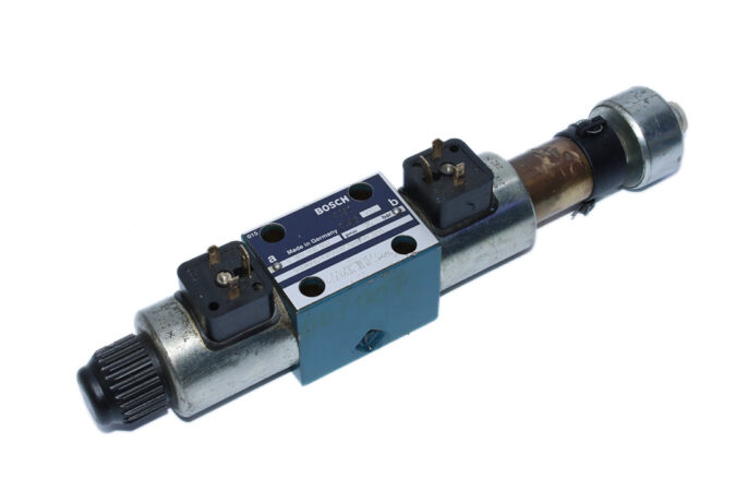 BOSCH 0 810 091 652 DIRECTIONAL CONTROL VALVE 081WV06P1V1001WS024/00SD84