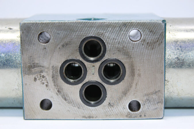 BOSCH 0 810 091 652 DIRECTIONAL CONTROL VALVE 081WV06P1V1001WS024/00SD84 - Image 8