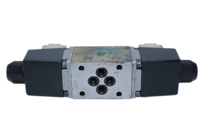 CPOAC D Y06N24V2S DIRECTIONAL CONTROL VALVE - Image 5