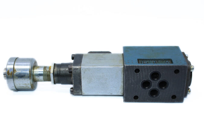 BOSCH 0 810 091 342 DIRECTIONAL CONTROL VALVE 081WV06P1N1910WS024/00SD0 - Image 8