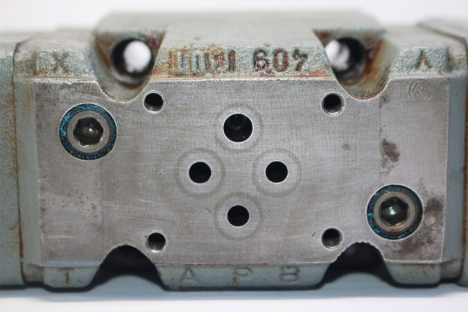 REXROTH 4WRZ10E50-51/6A24NZ4/M PILOT OPERATED PROPORTIONAL DIRECTIONAL CONTROL VALVE - Image 4