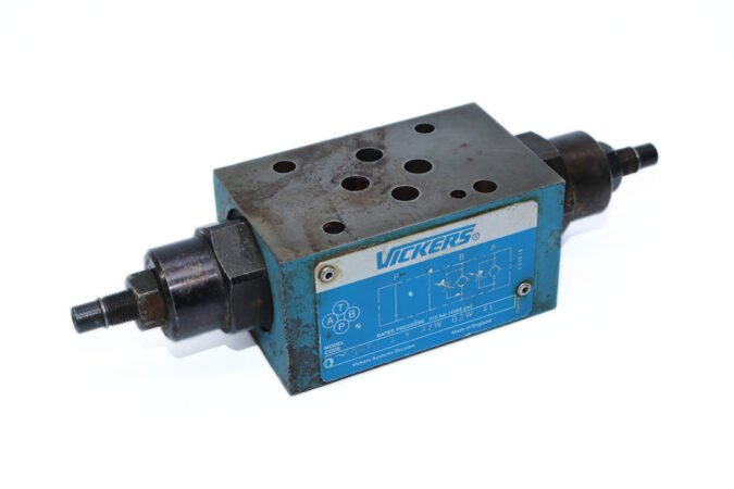 VICKERS DGMFN 3 Y A2W B2W 41 FLOW CONTROL VALVE