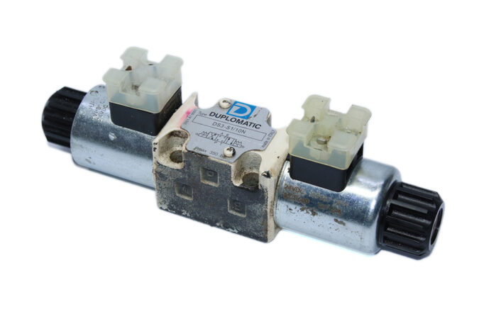 DUPLOMATIC DS3-S1-10N DIRECTIONAL CONTROL VALVE
