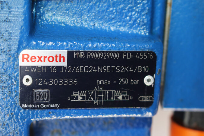 REXROTH R900548271 DIRECTIONAL CONTROL VALVE R900929900 - Image 4