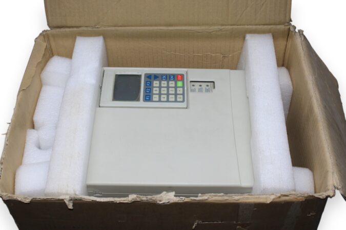 TELEMECANIQUE ATV66U90N4 SPEED DRIVE CONTROLLER